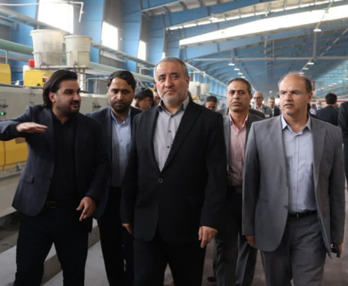 بازدید استاندار از کارخانه